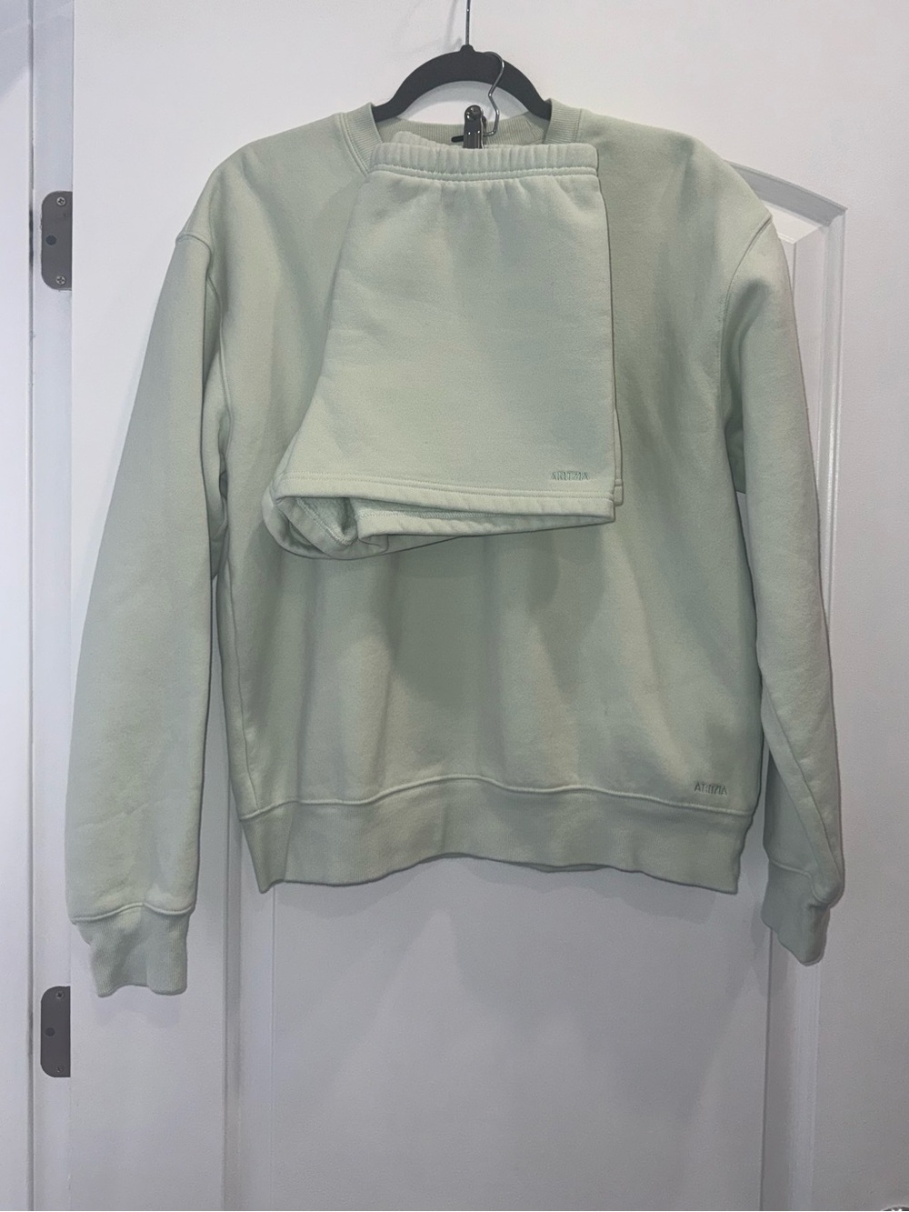 Aritzia perfect fit cozy color agave green Set both size medium